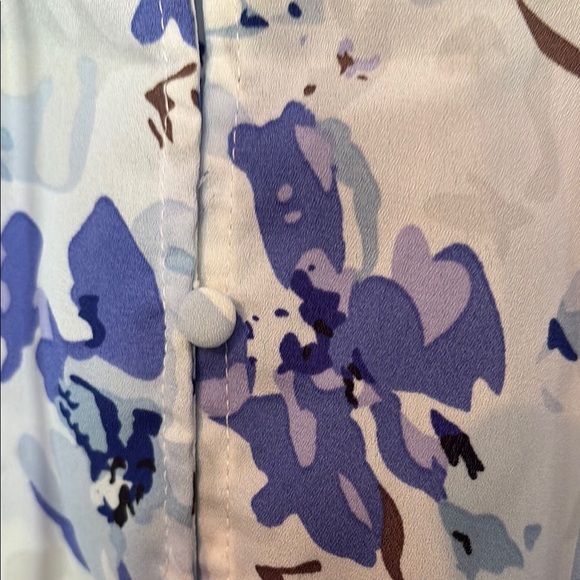 NWOT Boho Blue and White Ruffled Tie Front Blouse - Picture 4 of 7